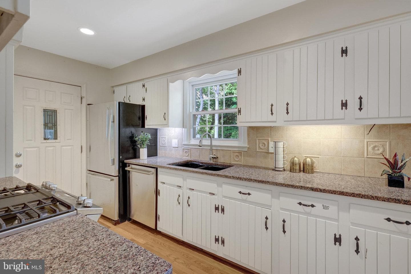 4303 S Valiant Court photo 12