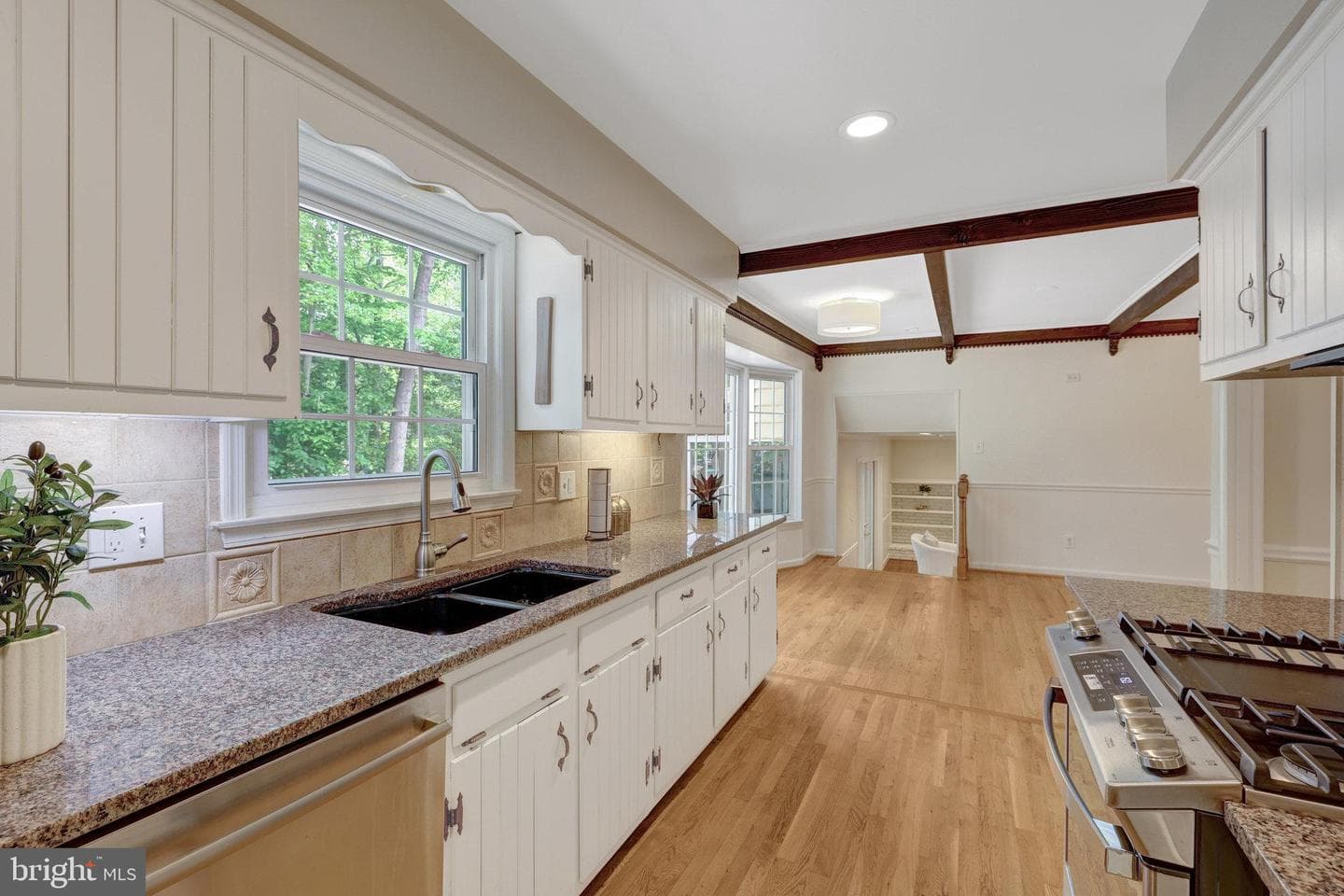 4303 S Valiant Court photo 15