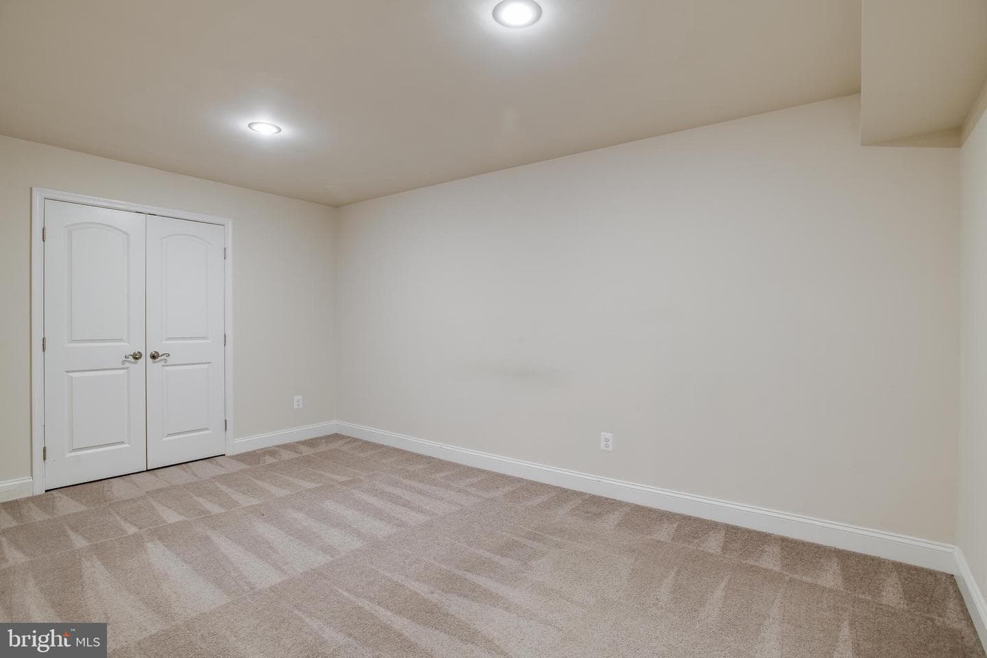 7140 Barry Road photo 44