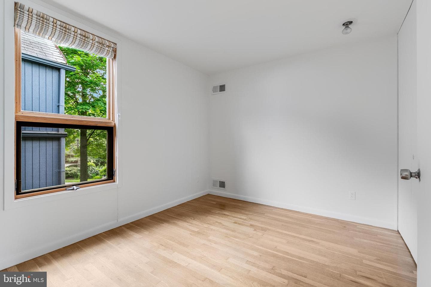 6885 Melrose Drive photo 21