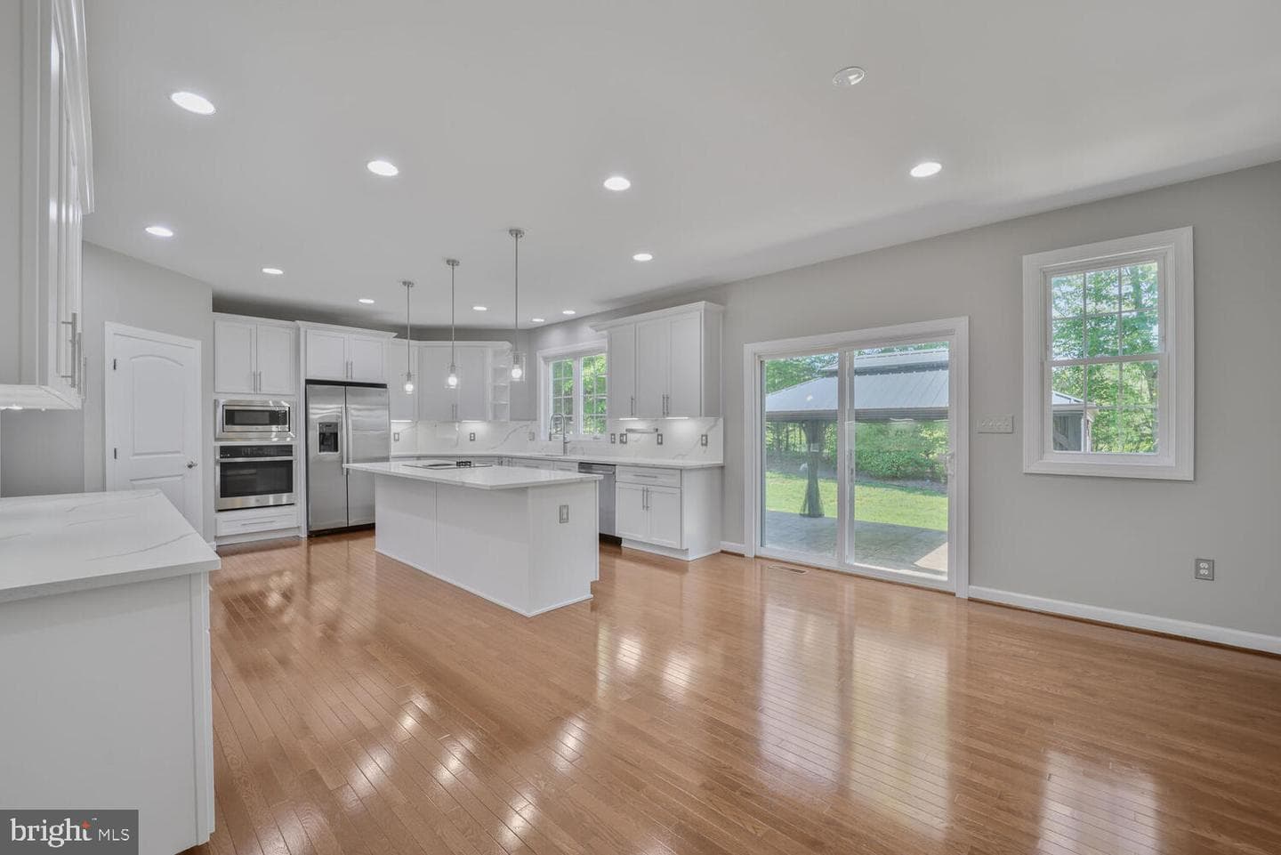 7634 Belmont Landing Road photo 24
