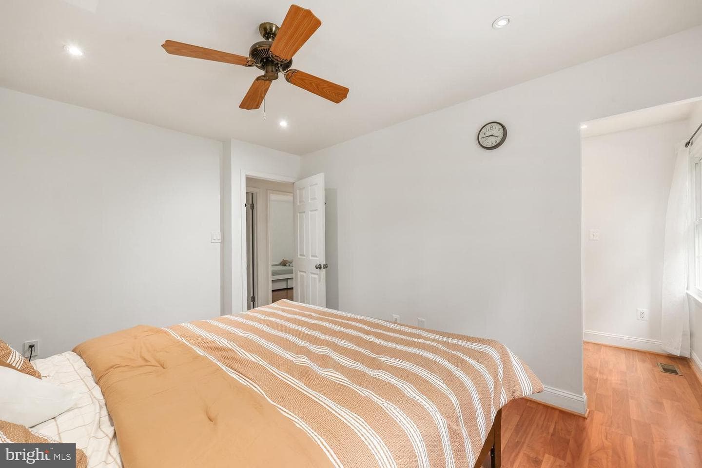 5511 Mitcham Court photo 15