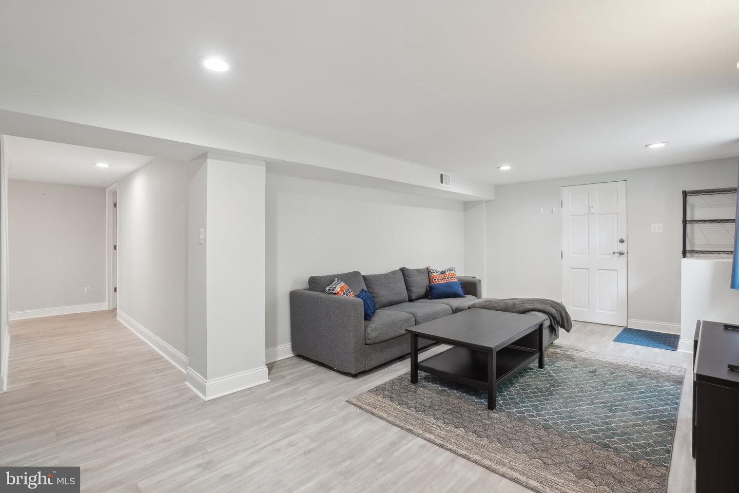 5728 Sunbury Drive photo 24
