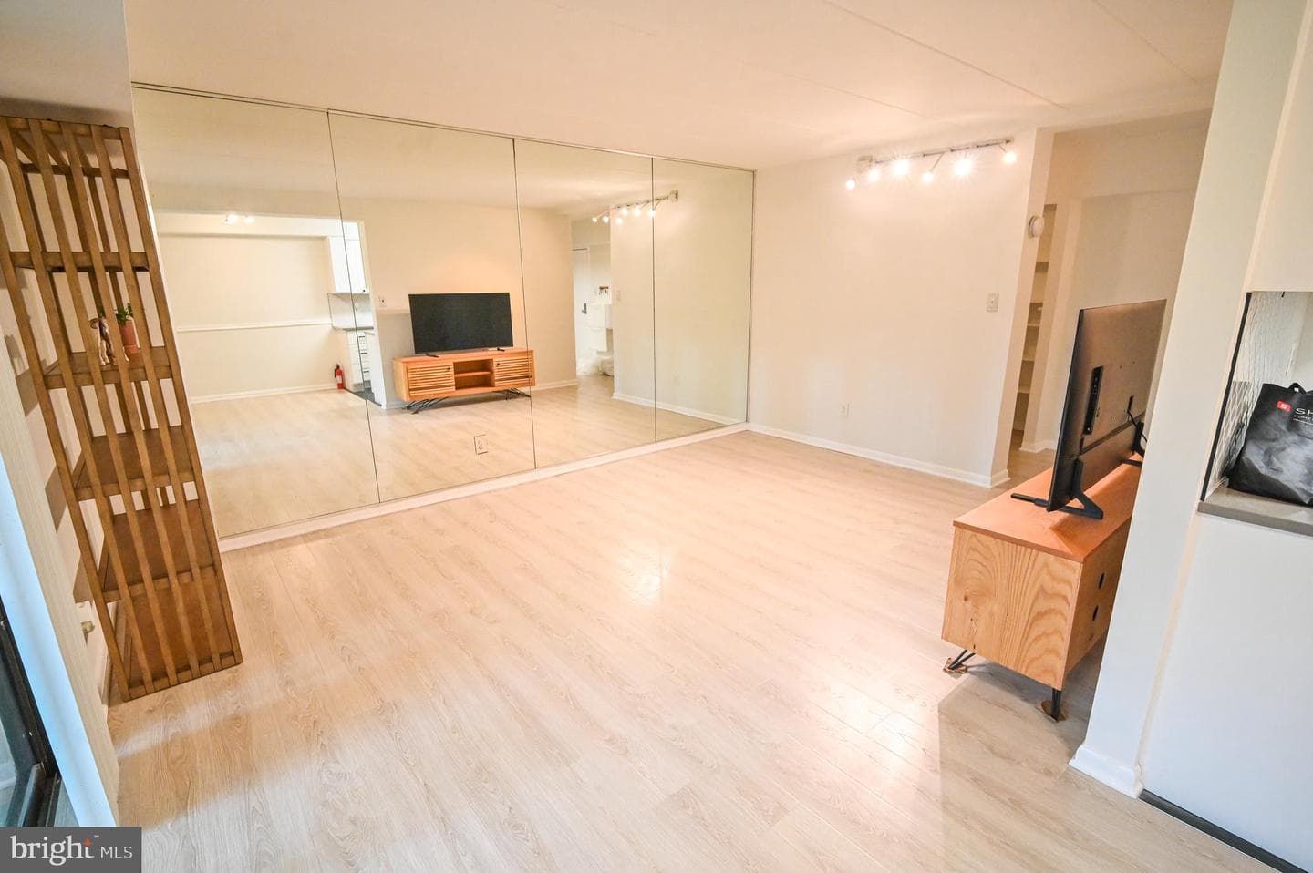 2329 Freetown Court #2b photo 15