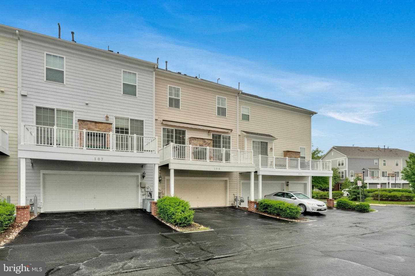 109 Anthem Avenue photo 34
