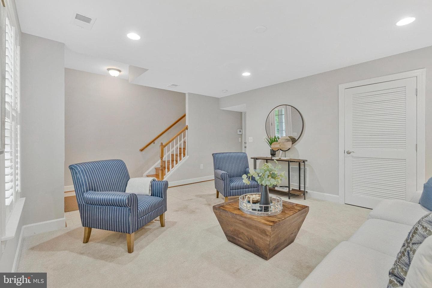 109 Anthem Avenue photo 4