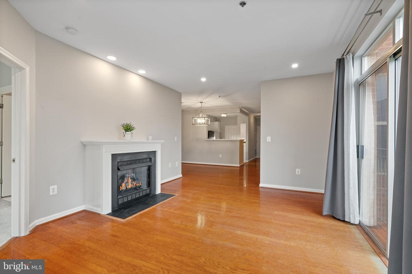 1860 Stratford Park Place #305 photo 15