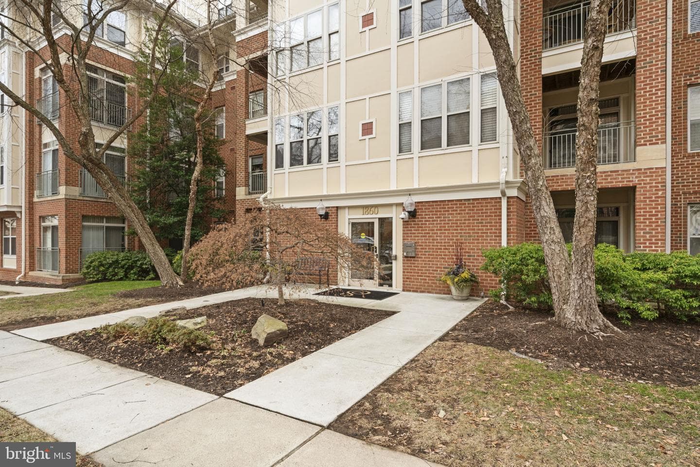 1860 Stratford Park Place #305 photo 5