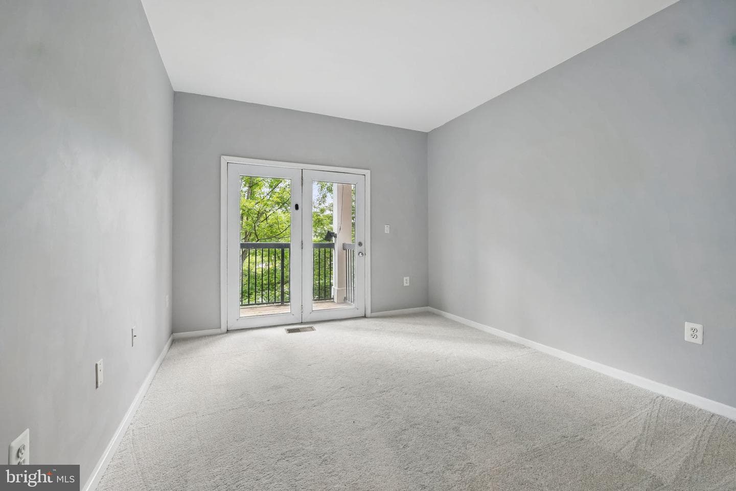 5115 Travis Edward Way #b photo 11