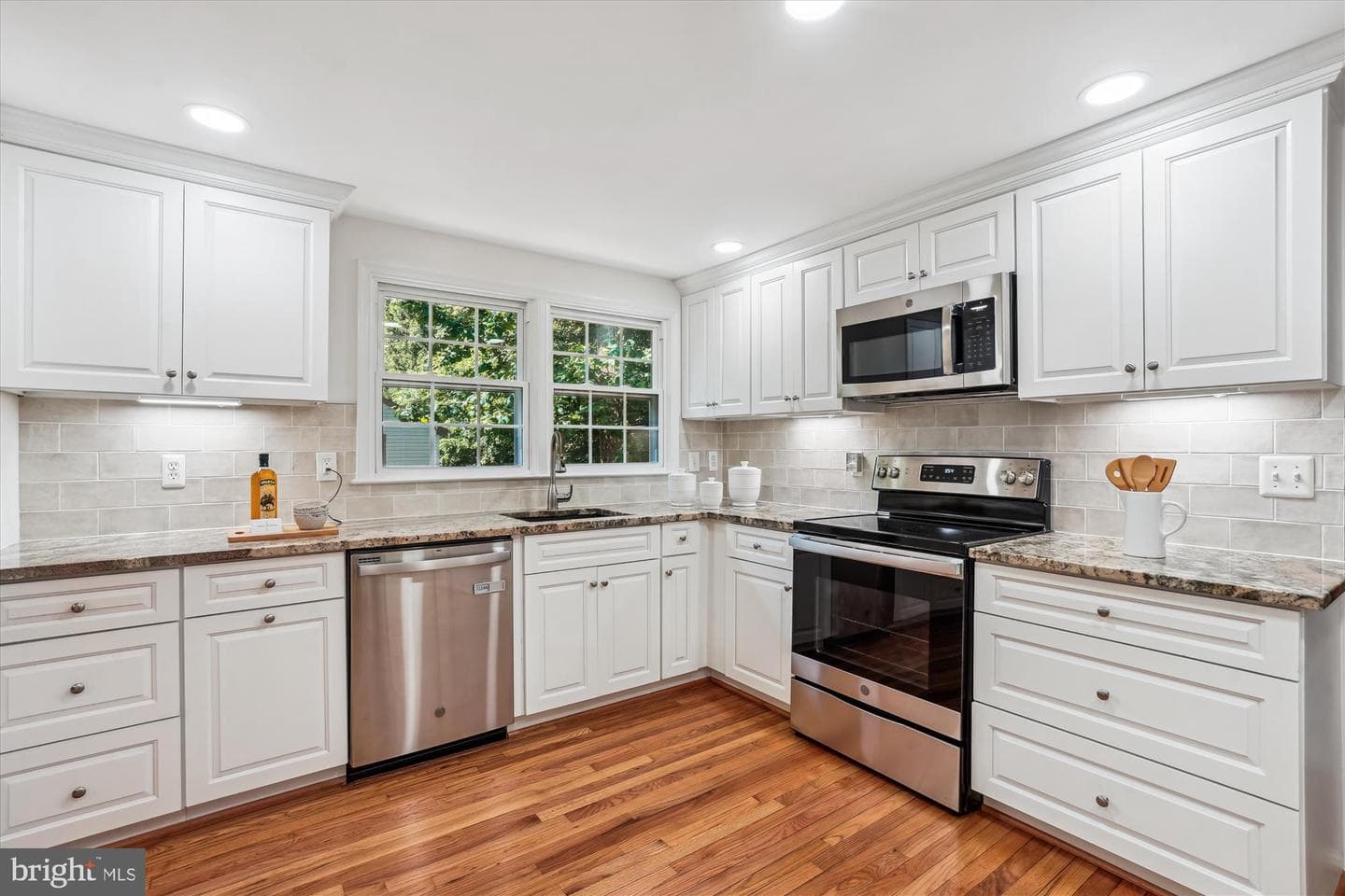 5938 New England Woods Drive photo 11