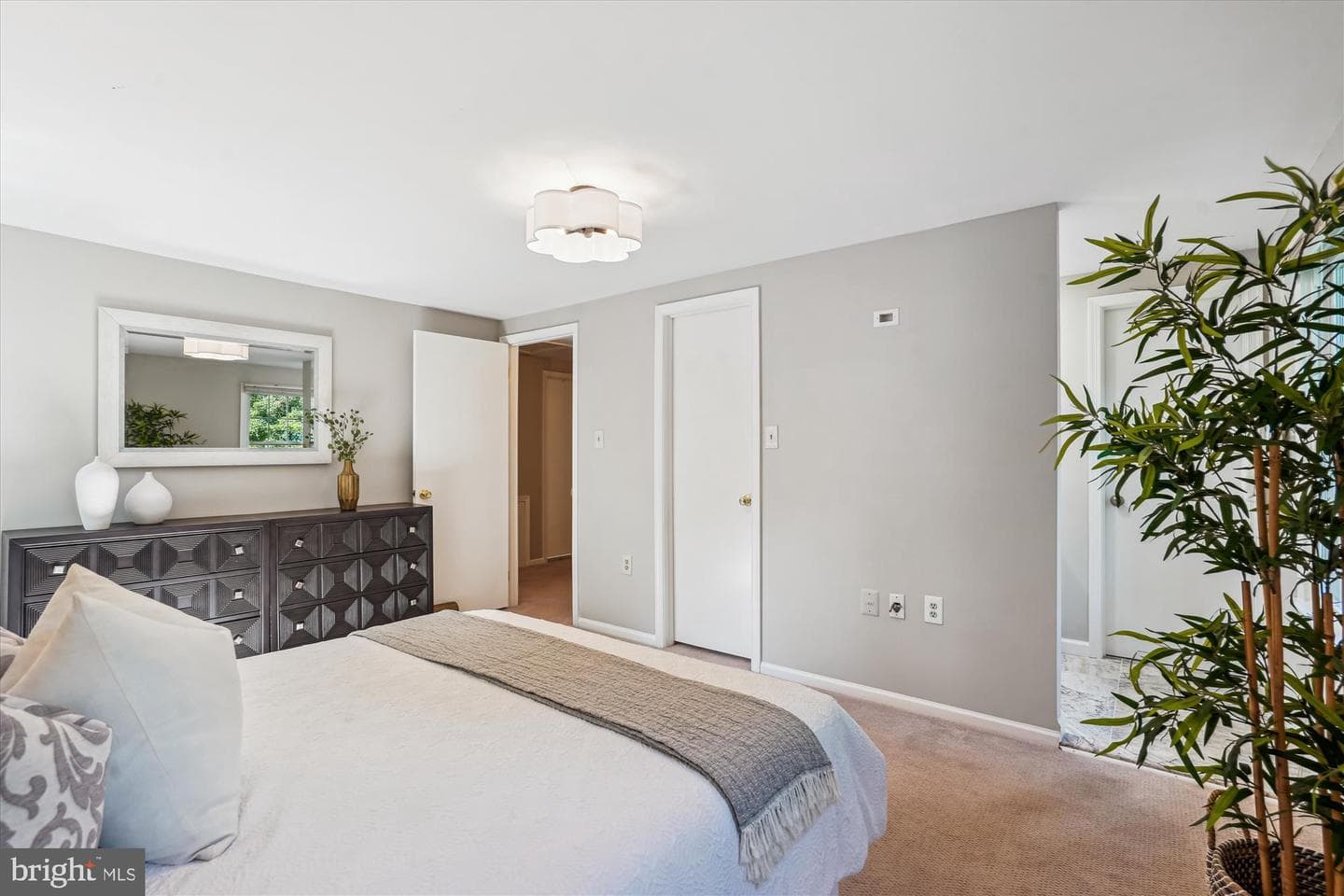 5938 New England Woods Drive photo 18