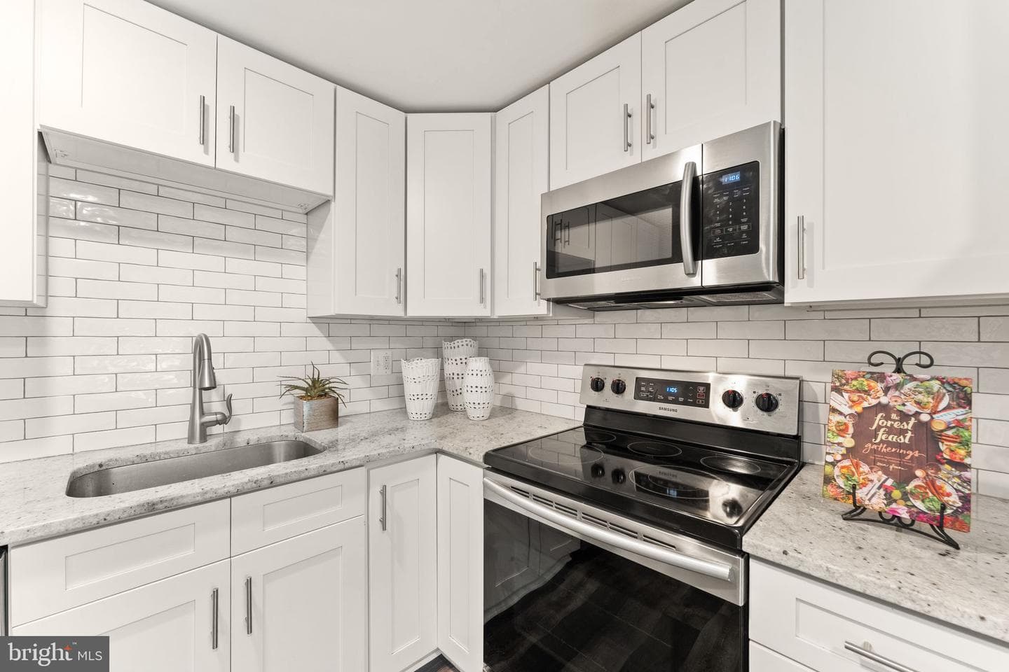 5527 Inverness Woods Court photo 12