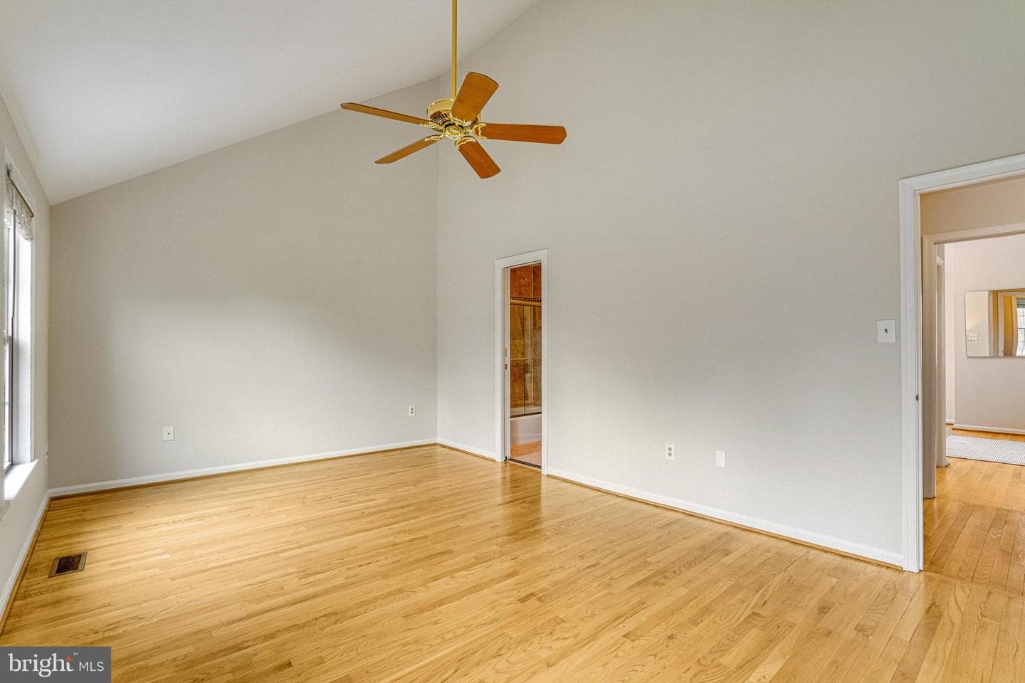 9391 Peter Roy Court photo 18