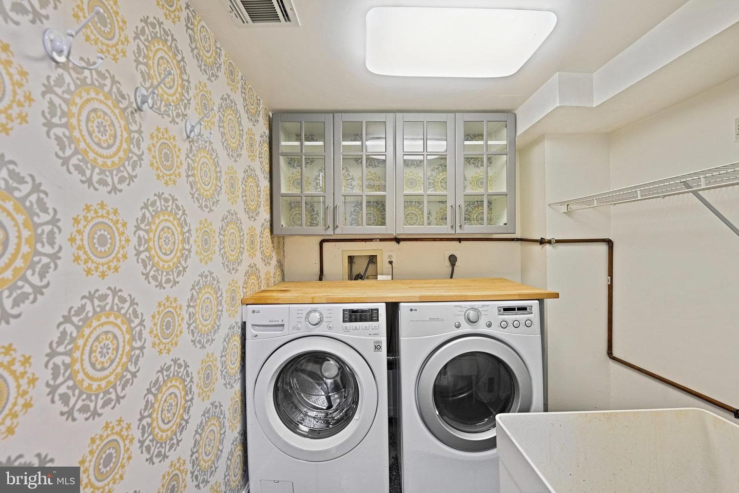 1205 Bond Street photo 14