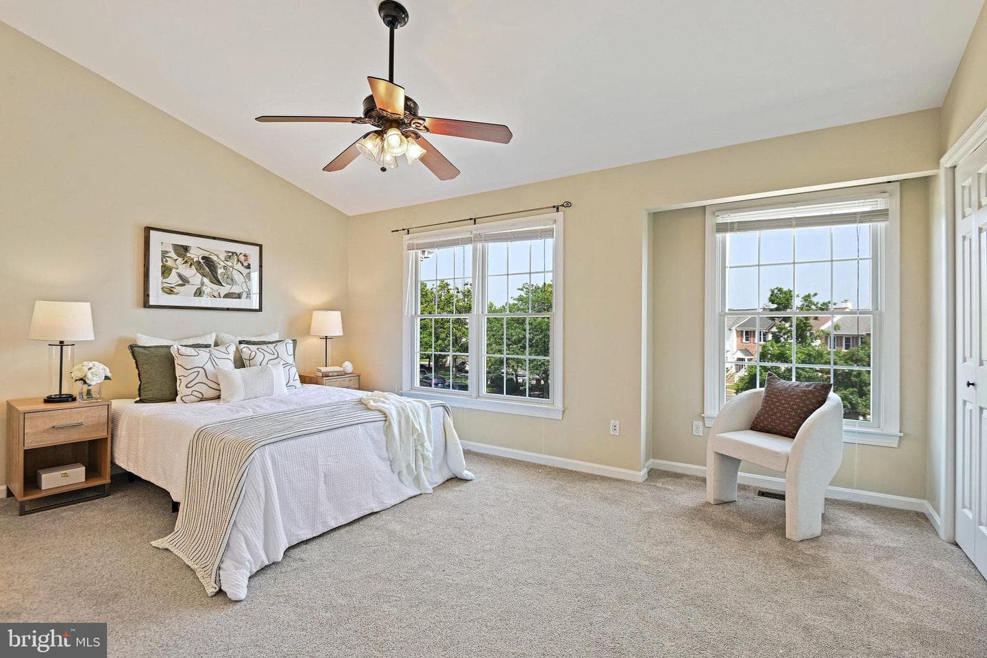 1205 Bond Street photo 27