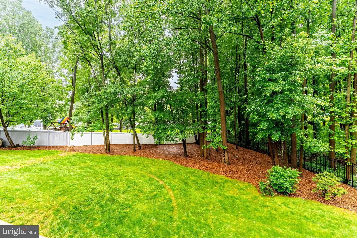11709 Pine Tree Drive photo 30