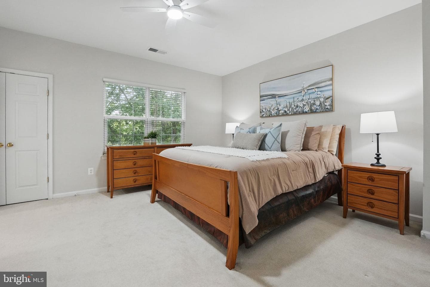6454 Waterfield Road photo 17