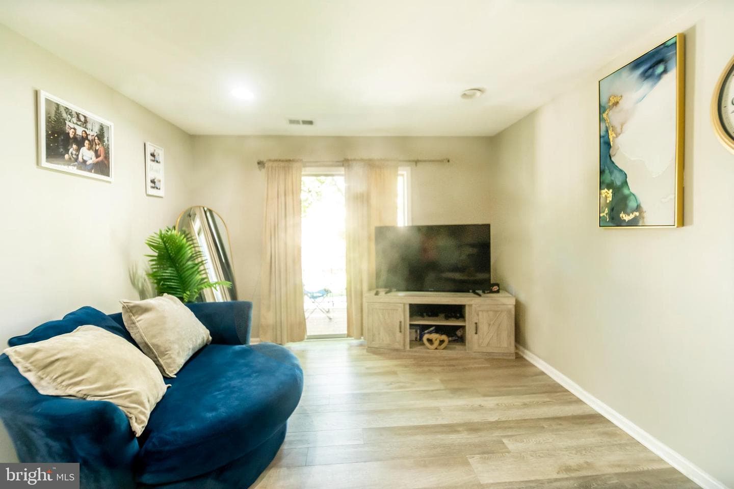 4548 Conwell Drive photo 6