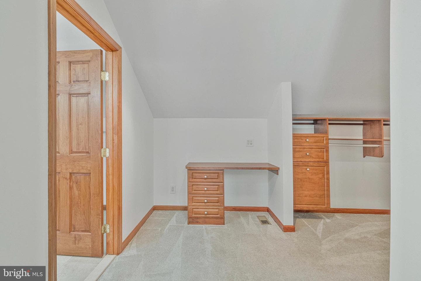 394 Park Street SE photo 9