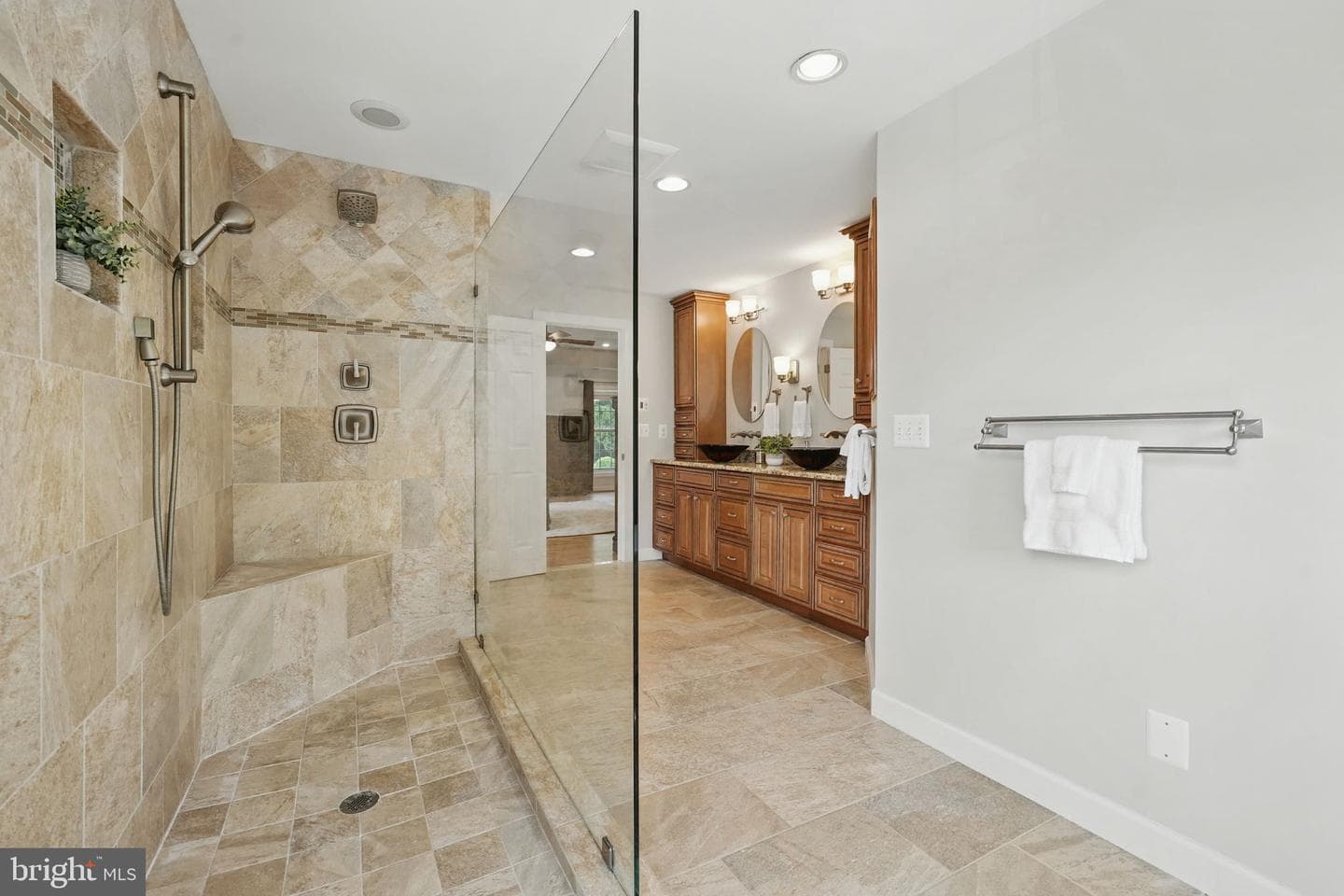 2108 Tysons Executive Court photo 33