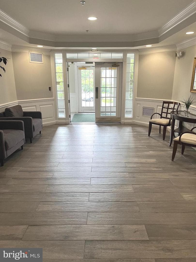 2720 Bellforest Court #201 photo 3