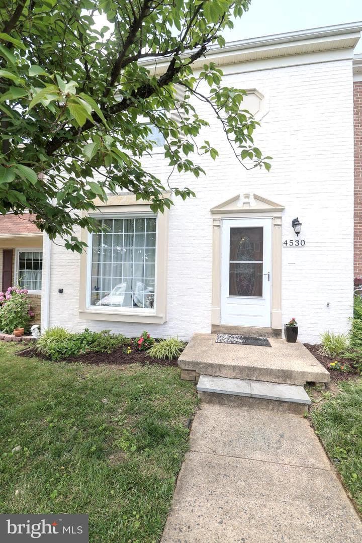 4530 Airlie Way photo 32