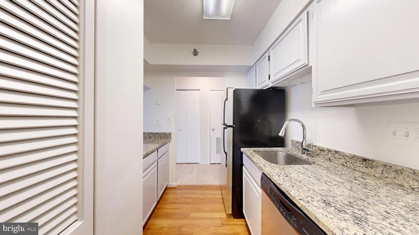 1808 Old Meadow Road #1015 photo 10