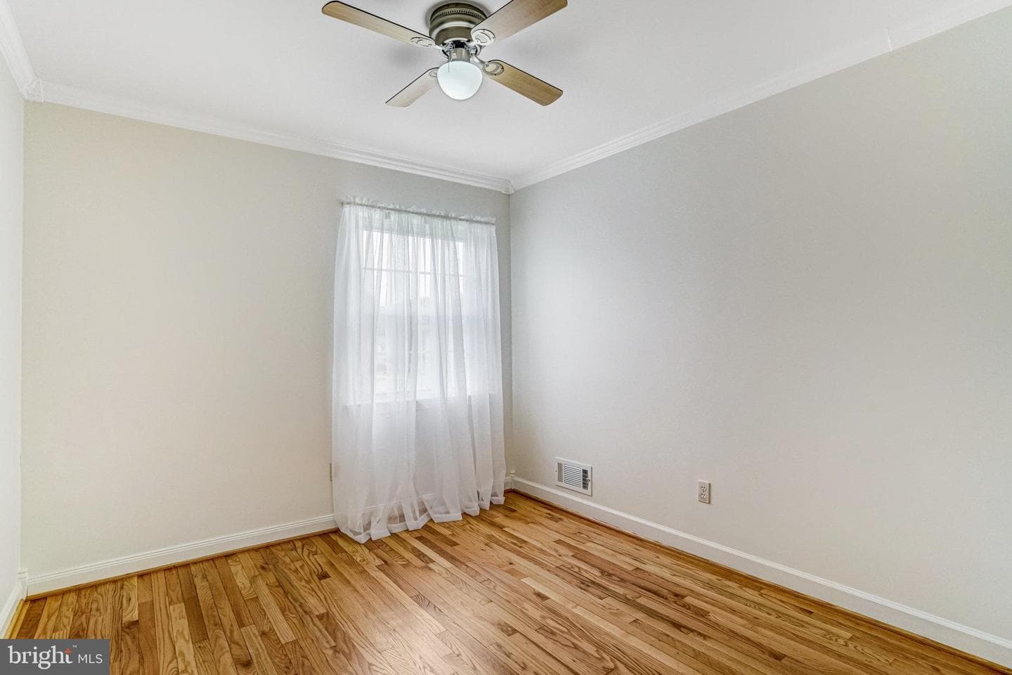 5901 Wivenhoe Court photo 39