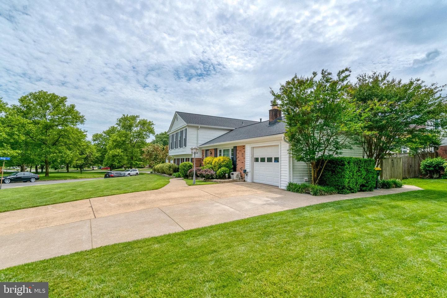 5901 Wivenhoe Court photo 4