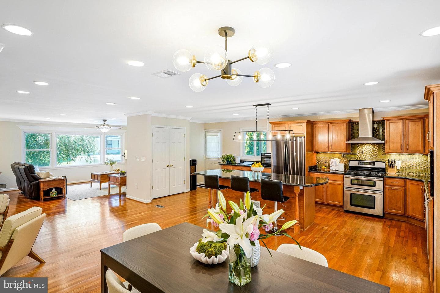 106 Yeonas Drive SE photo 12