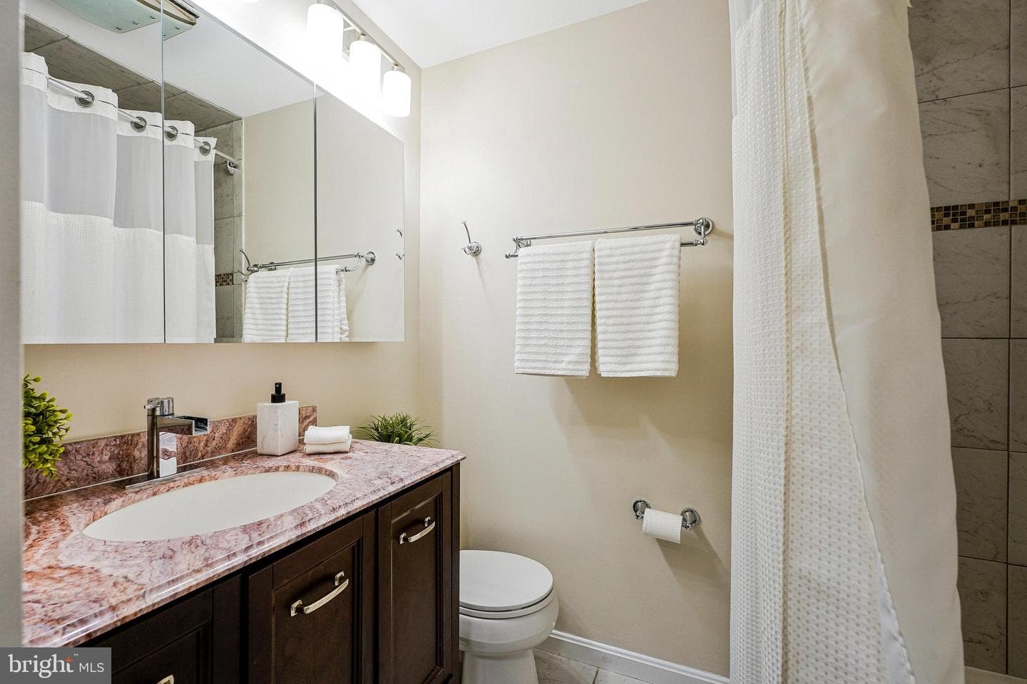 106 Yeonas Drive SE photo 25