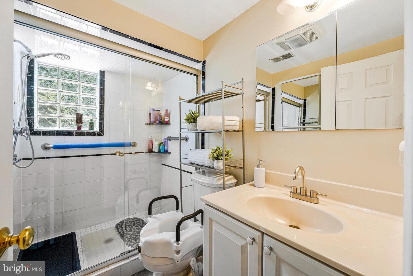 106 Yeonas Drive SE photo 42