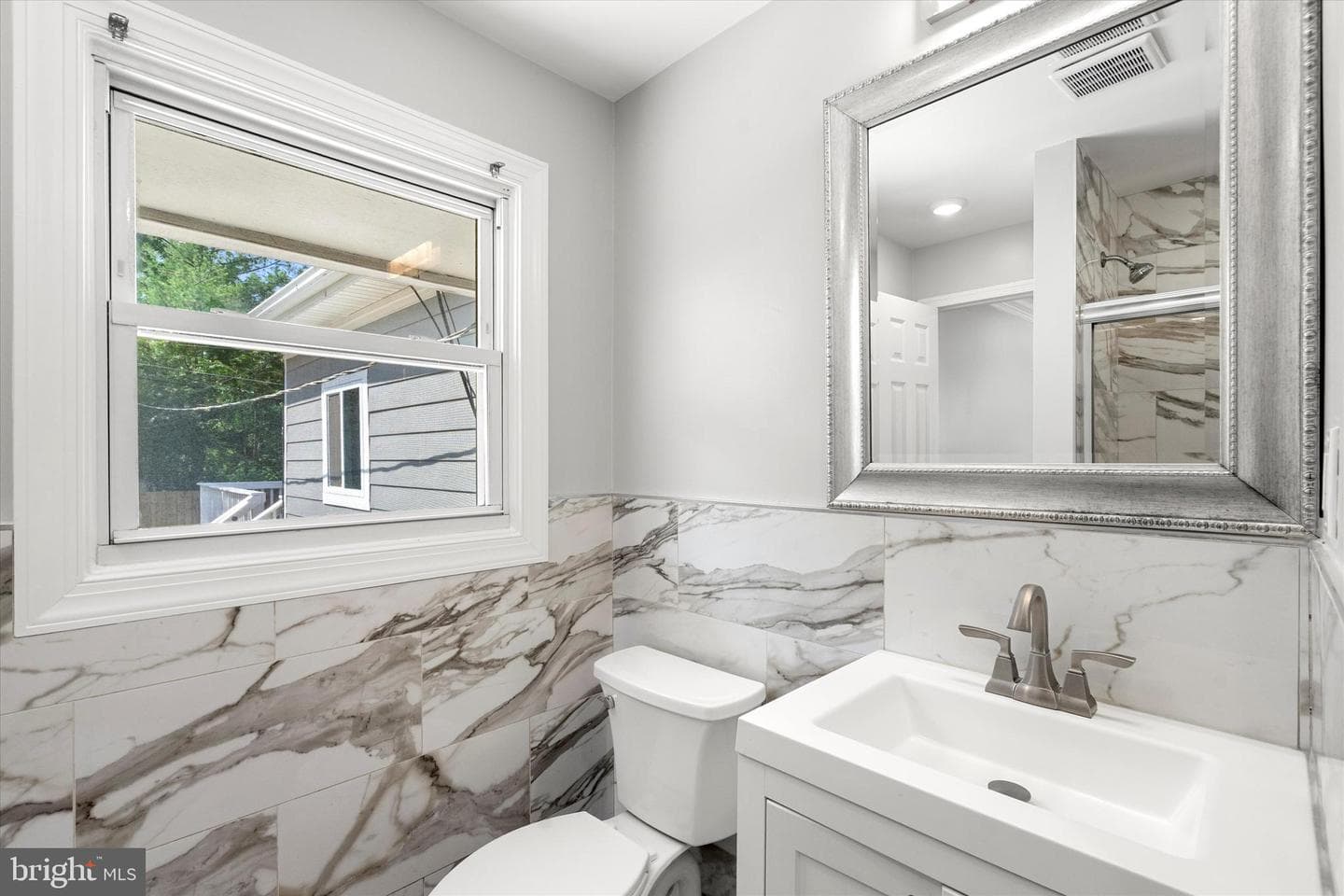 4703 Lawrence Street photo 20