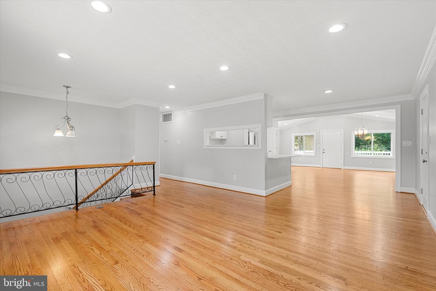 4703 Lawrence Street photo 6