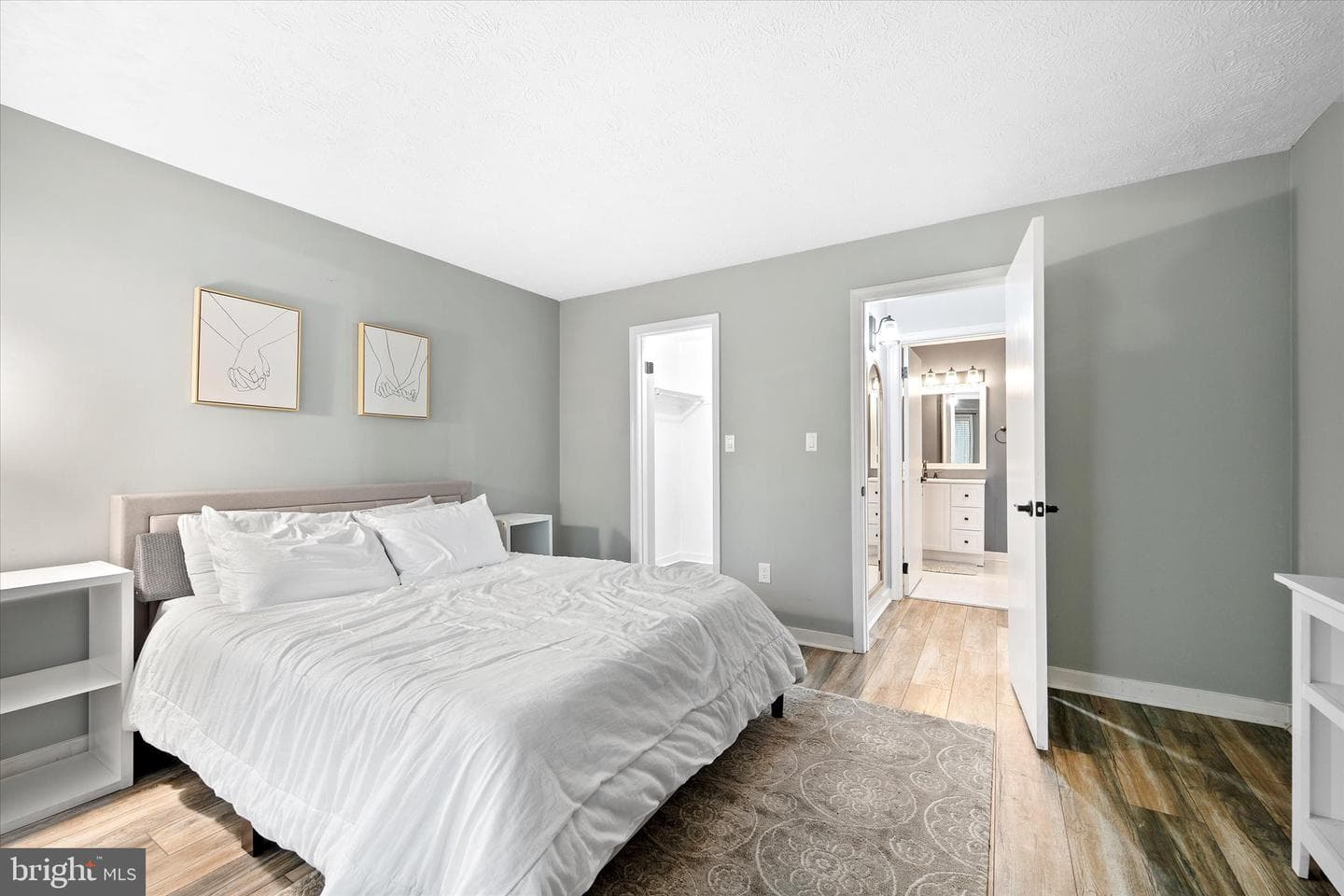 2221 Hunters Run Drive photo 18