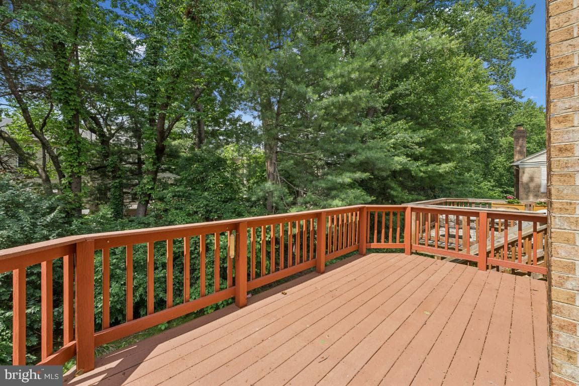4231 Sleepy Lake Drive photo 10