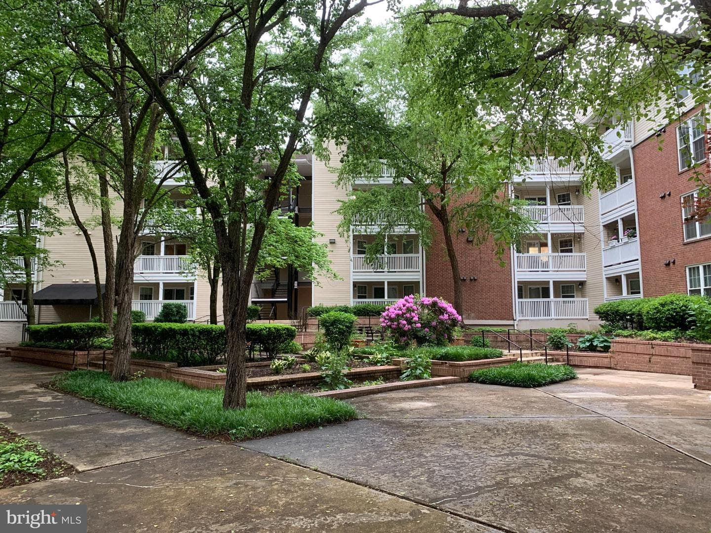 1504 Lincoln Way #305 photo 23