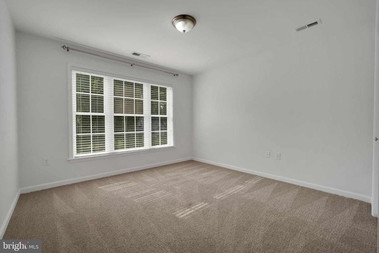 2862 Rosemary Lane photo 17