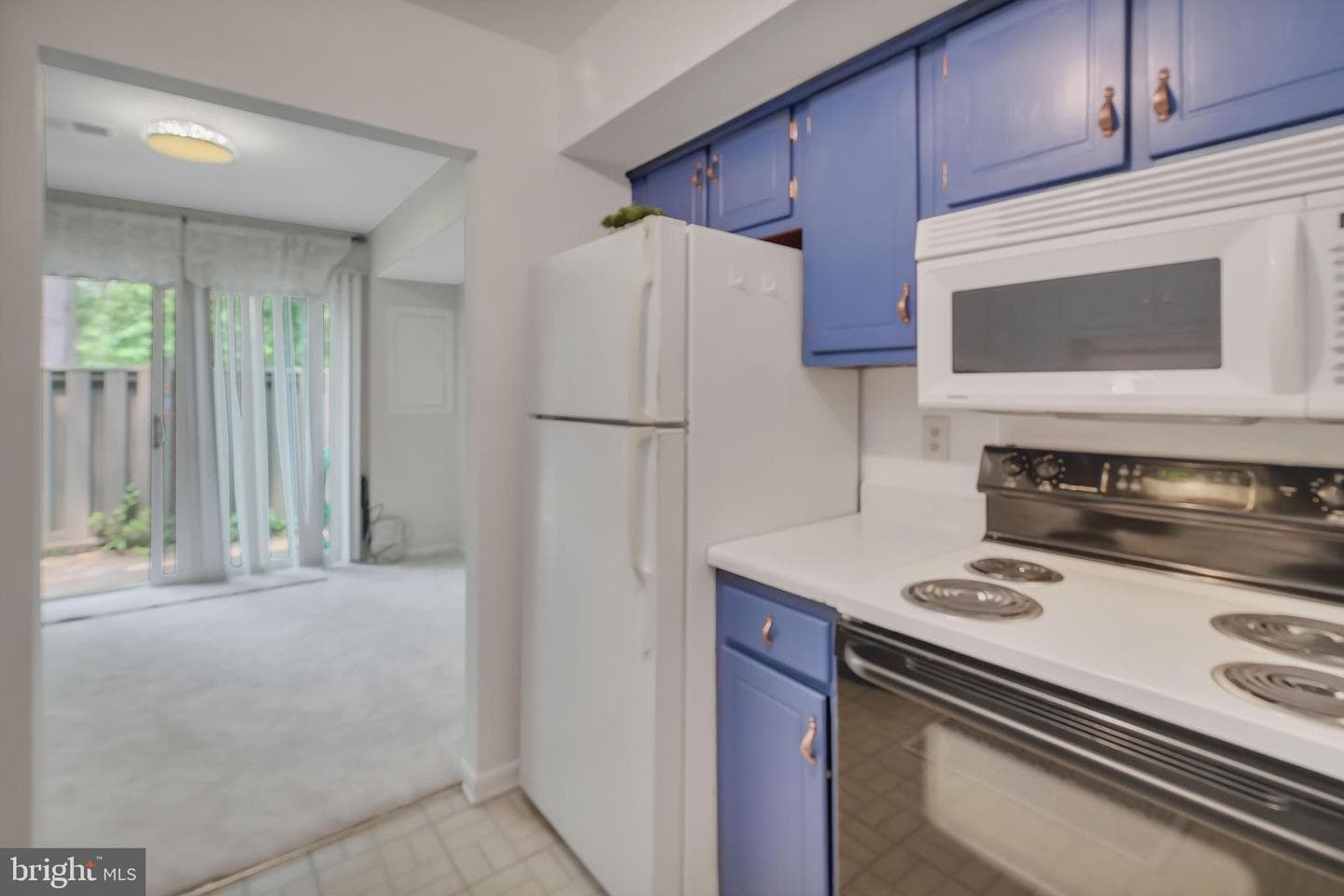 7900 San Leandro Place #117d photo 3