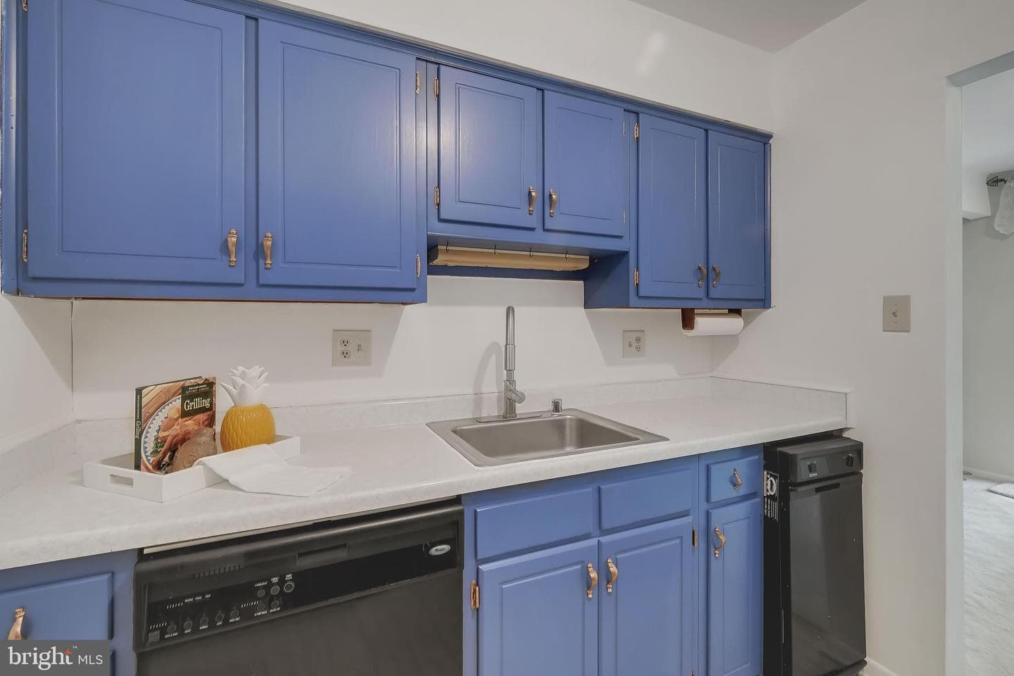 7900 San Leandro Place #117d photo 4