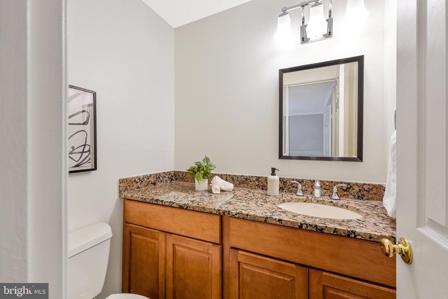 2111 Kings Garden Way photo 6
