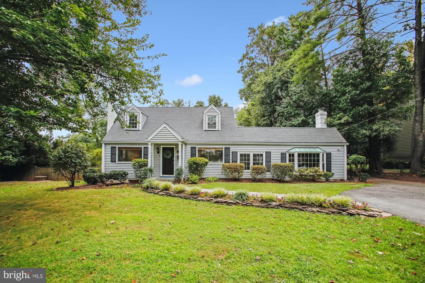 7823 Marthas Lane photo 2