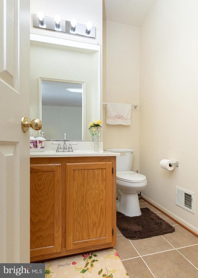 5819 Stream Pond Court photo 9