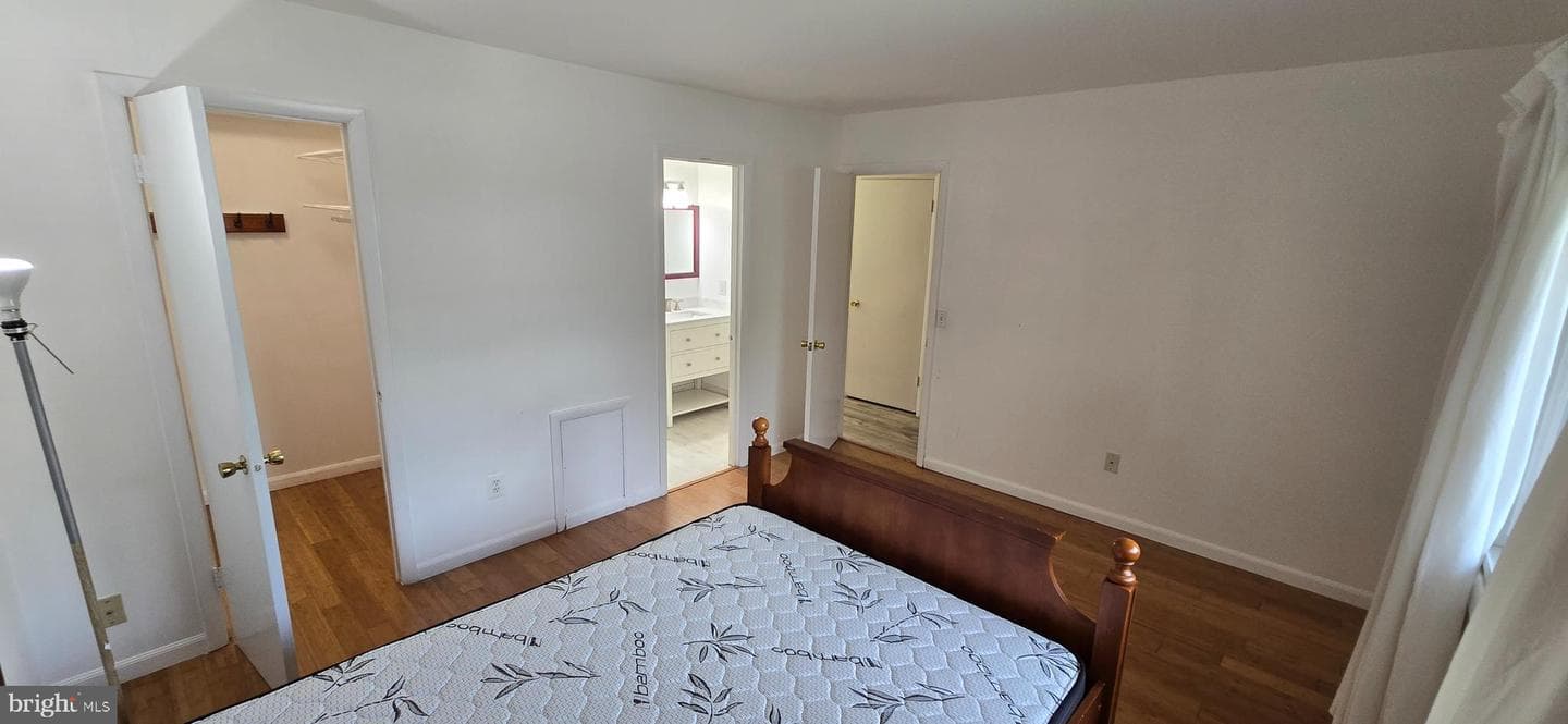 350 Juniper Court photo 17