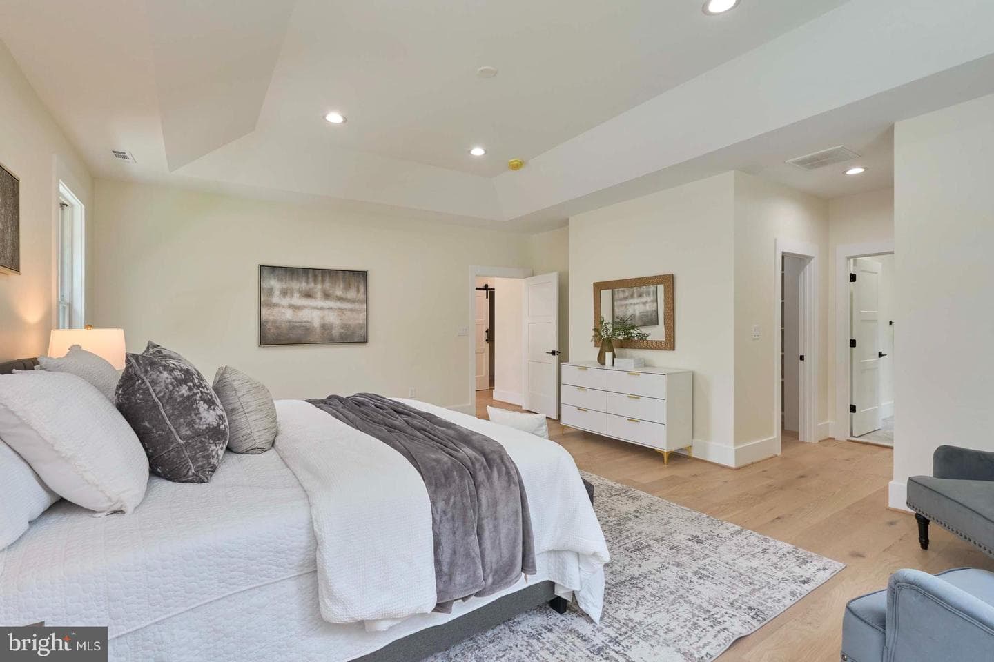 517 Walker Street SW photo 35