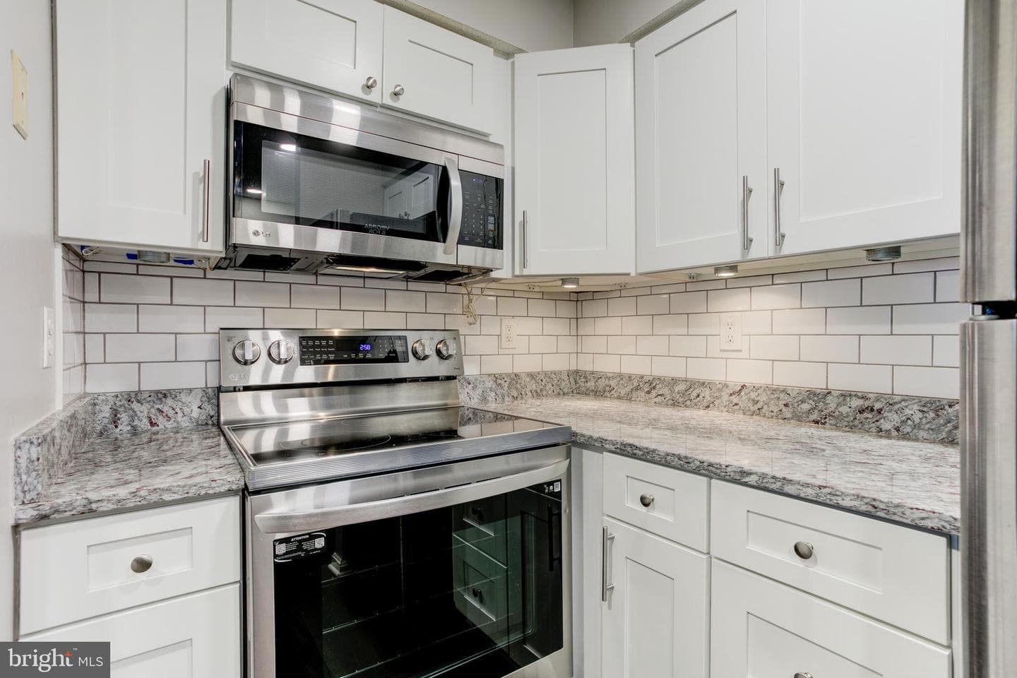 6904 Mary Caroline Circle #l photo 8