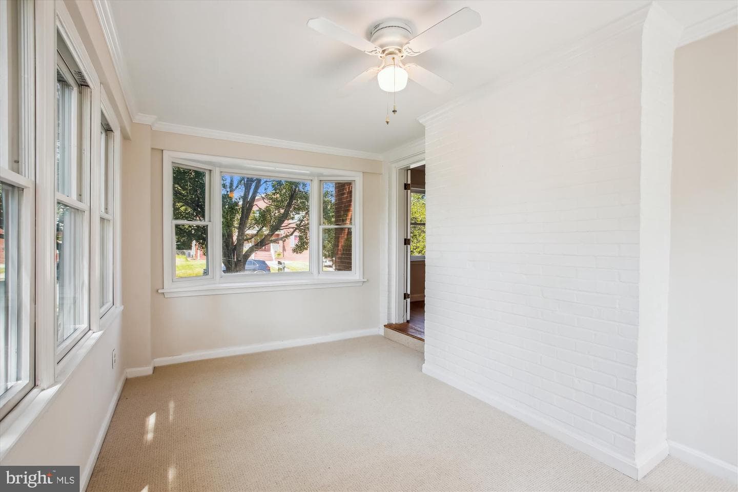 5909 Frederick Street photo 8