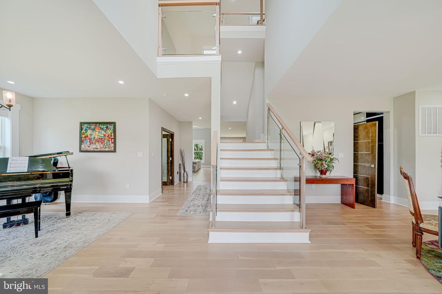 9908 Blake Lane photo 4