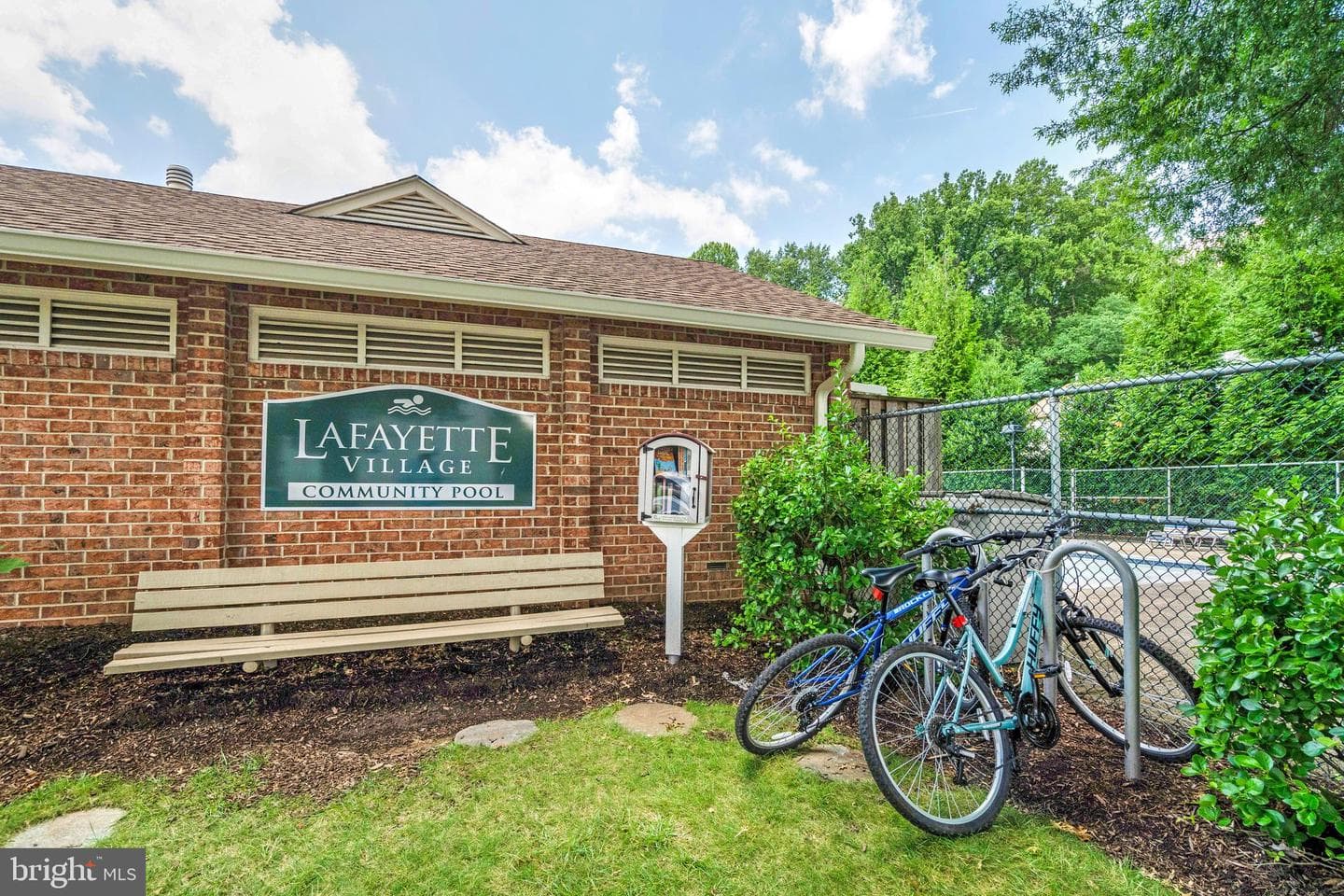 7829 Butterfield Lane photo 46