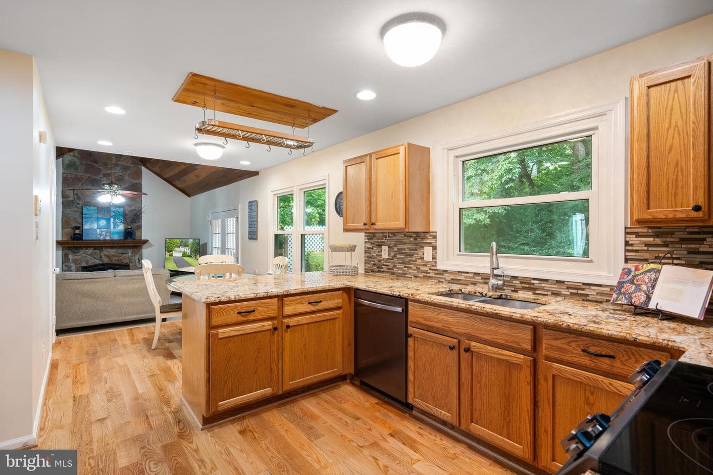 12704 Fantasia Drive photo 14